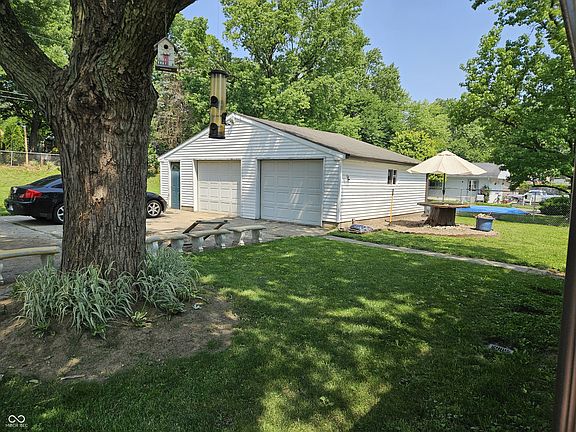 3rd image of 1414 N Banner Ave