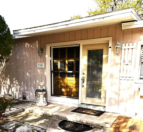3303 Saxon Dr Photo 1