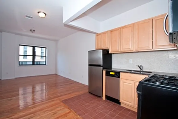 Rented by J Misrahi Realty Corp | media 22