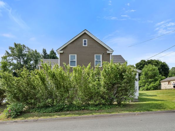 3 Golden Hill Rd #B