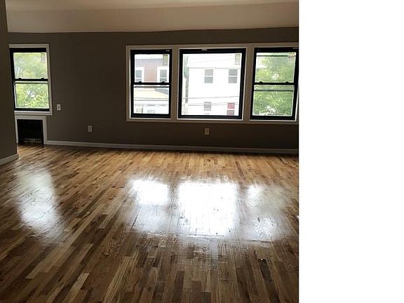 4th image of 134 Osgood Ave #2