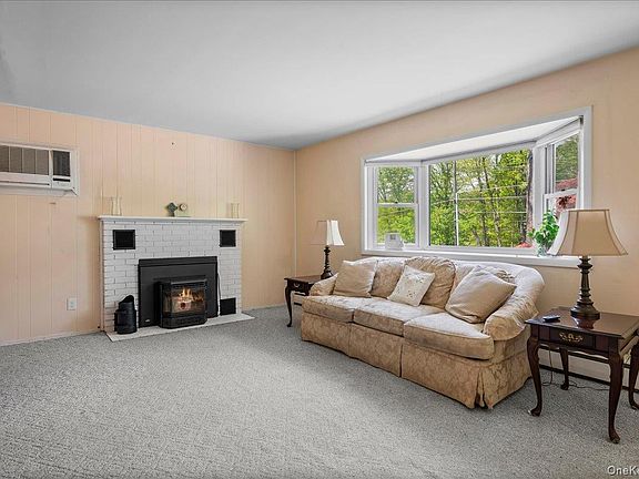 4th image of 147 Lockwood Road