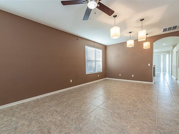 4th image of 827 College Chase Dr