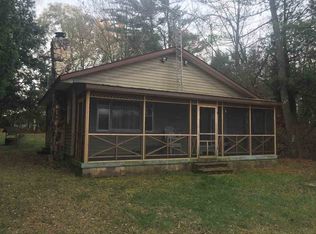 E5522 N Lake St, Weyauwega, WI 54983