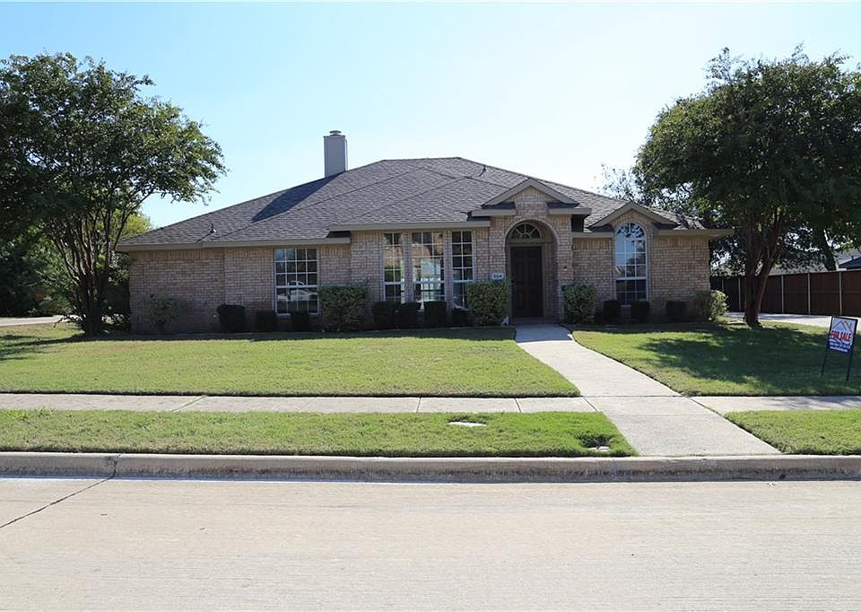 1st image of 304 Rainhurst Ln