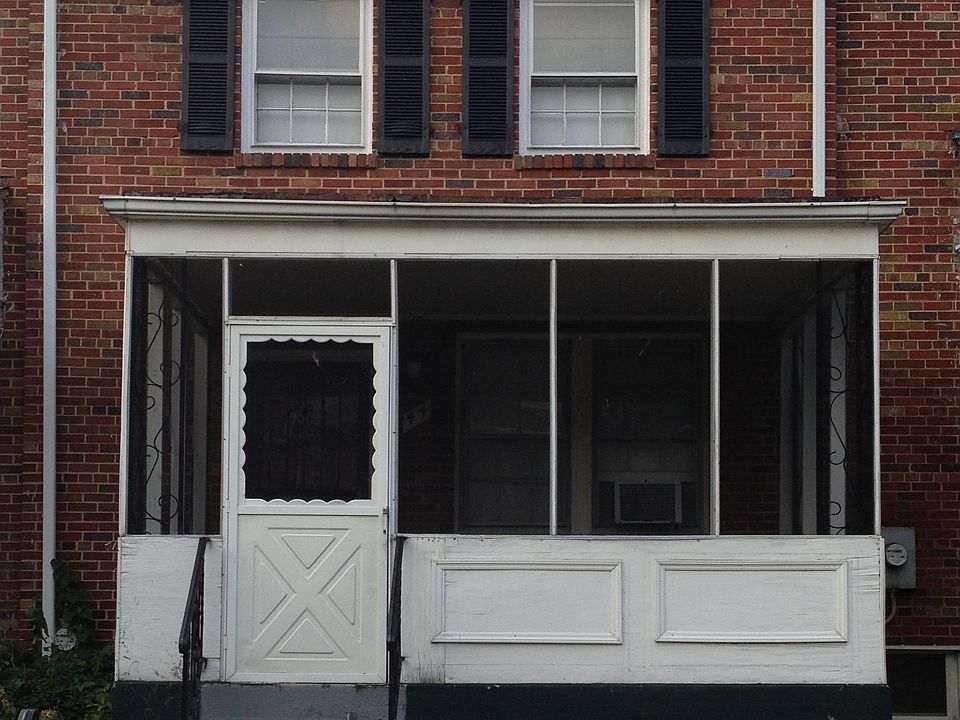1st image of 44 Girard St NE