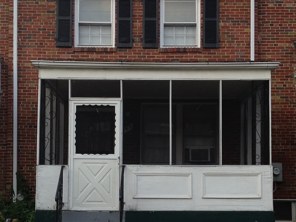 44 Girard St NE