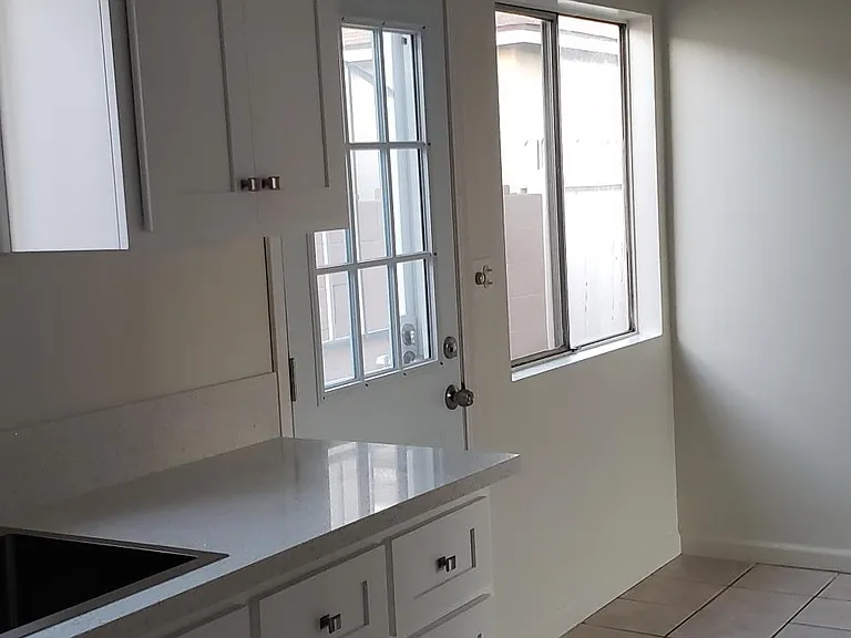 15323 Freeman Ave — Photo 14