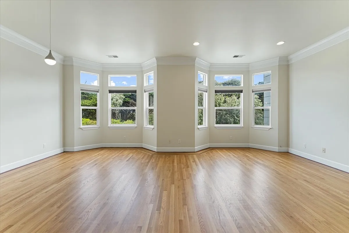 4619B Lincoln Way - B — Photo 3