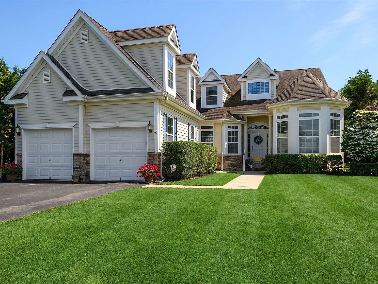 65 Wake Robin Lane, Aquebogue, NY 11931 Zillow