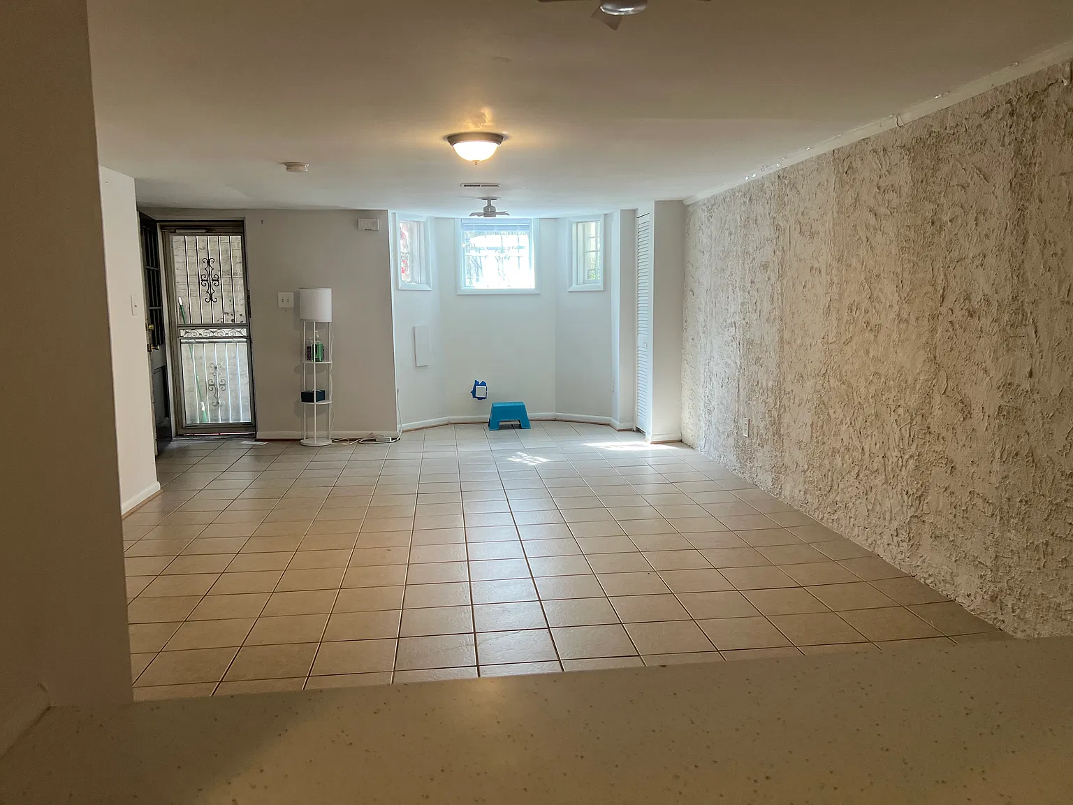 1 bed, 950 sqft, $1,875 — Photo 2