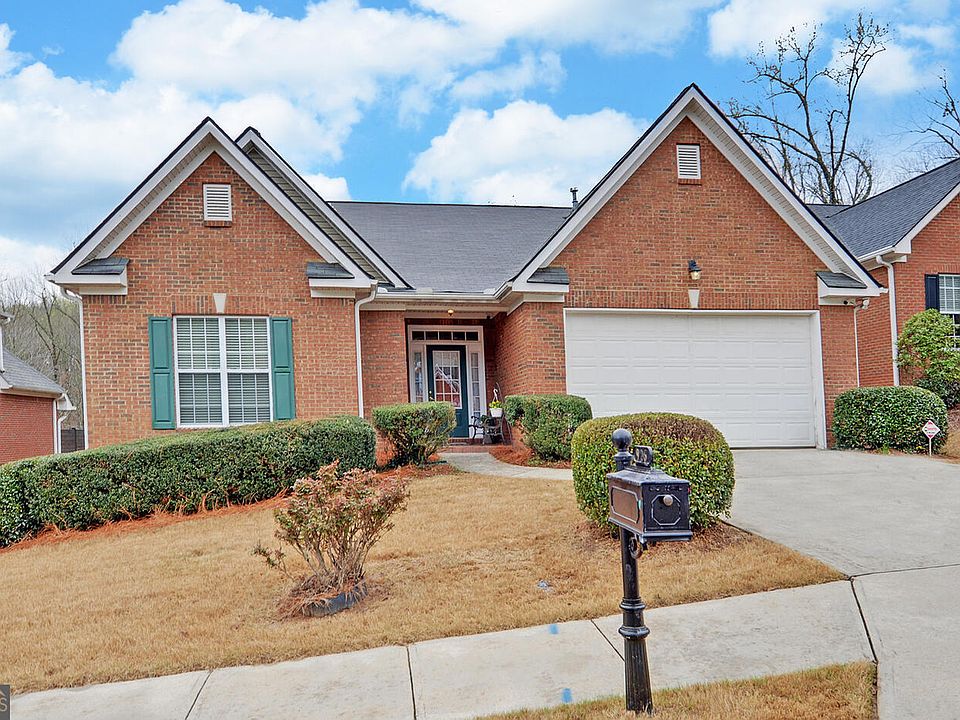 1st image of 926 Brenau Point Dr