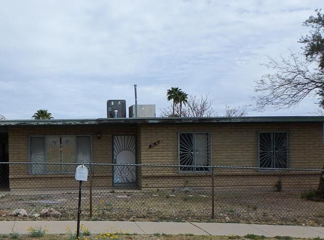 1st image of 3144 W Vande Loo St