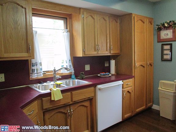 4th image of 2211 S 47th St