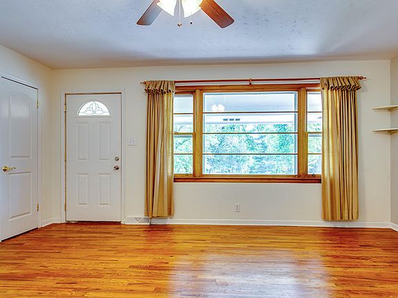 5th image of 8713 Kildare Dr