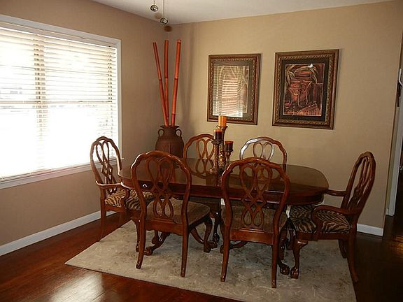 4th image of 10602 Seaford Dr