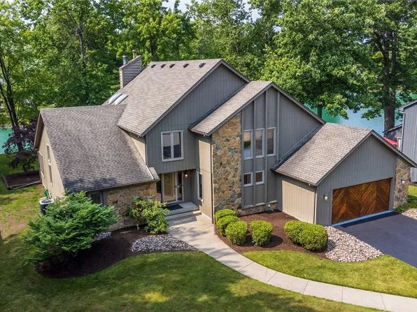 126 Coriander Ct, East Amherst, NY 14051