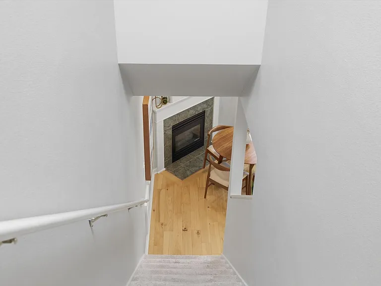 4033A Whitman Ave N — Photo 18