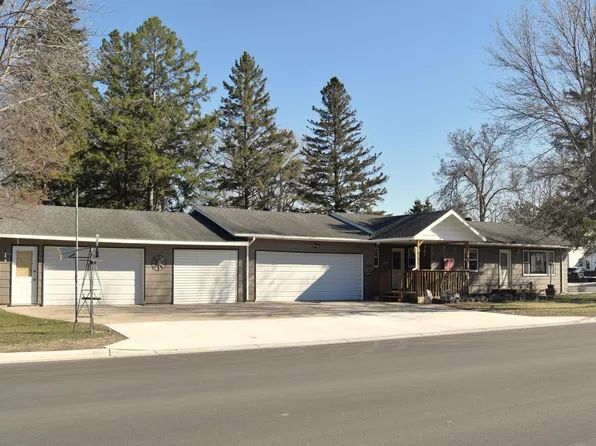 449 4th Ave SW, Perham, MN 56573
