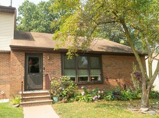 14 Pendleton Pl, Old Bridge, NJ 08857