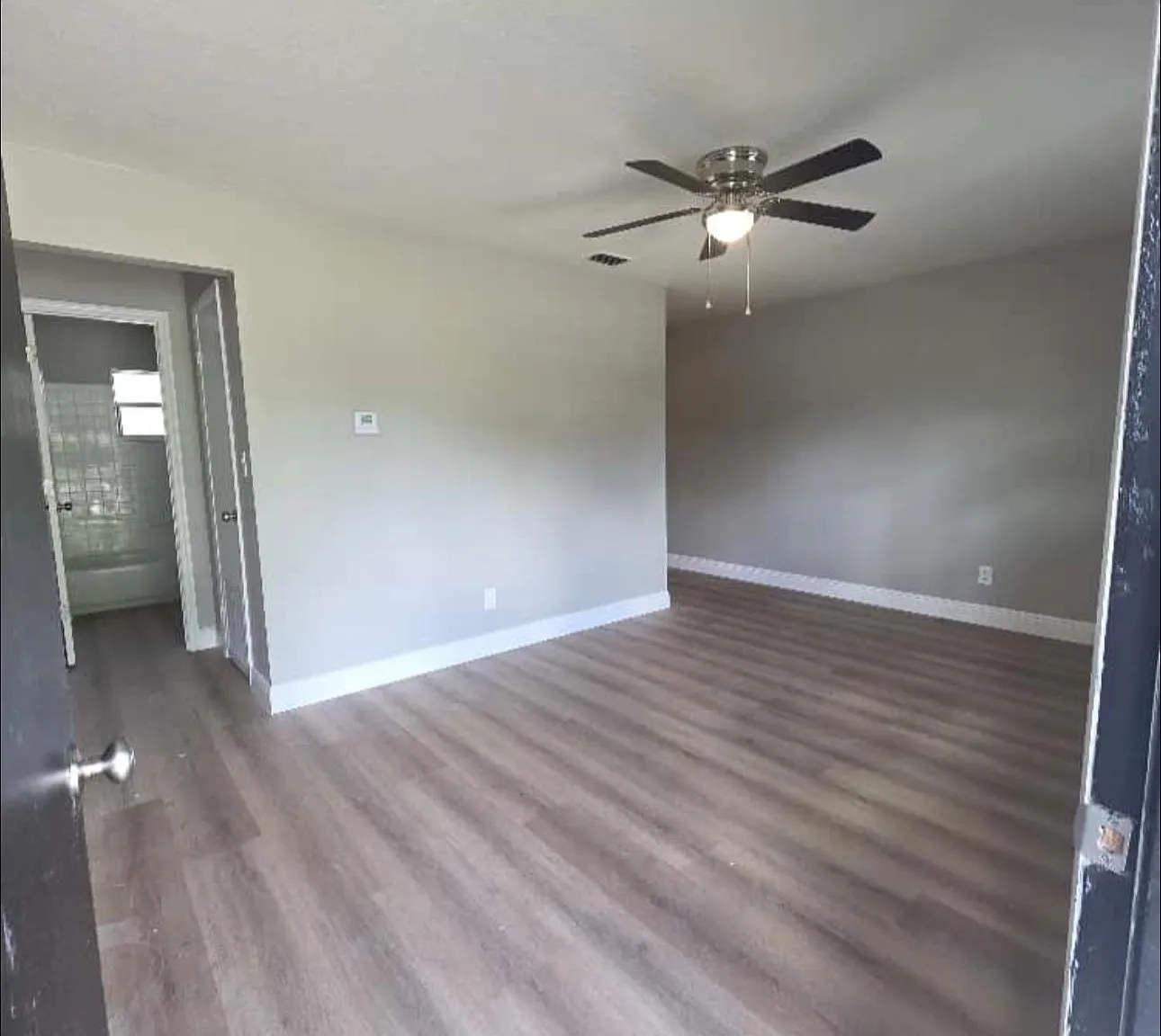 2 bed, 720 sqft, $1,300 — Photo 3
