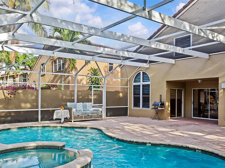 6885 NW 75th Pl — Photo 39