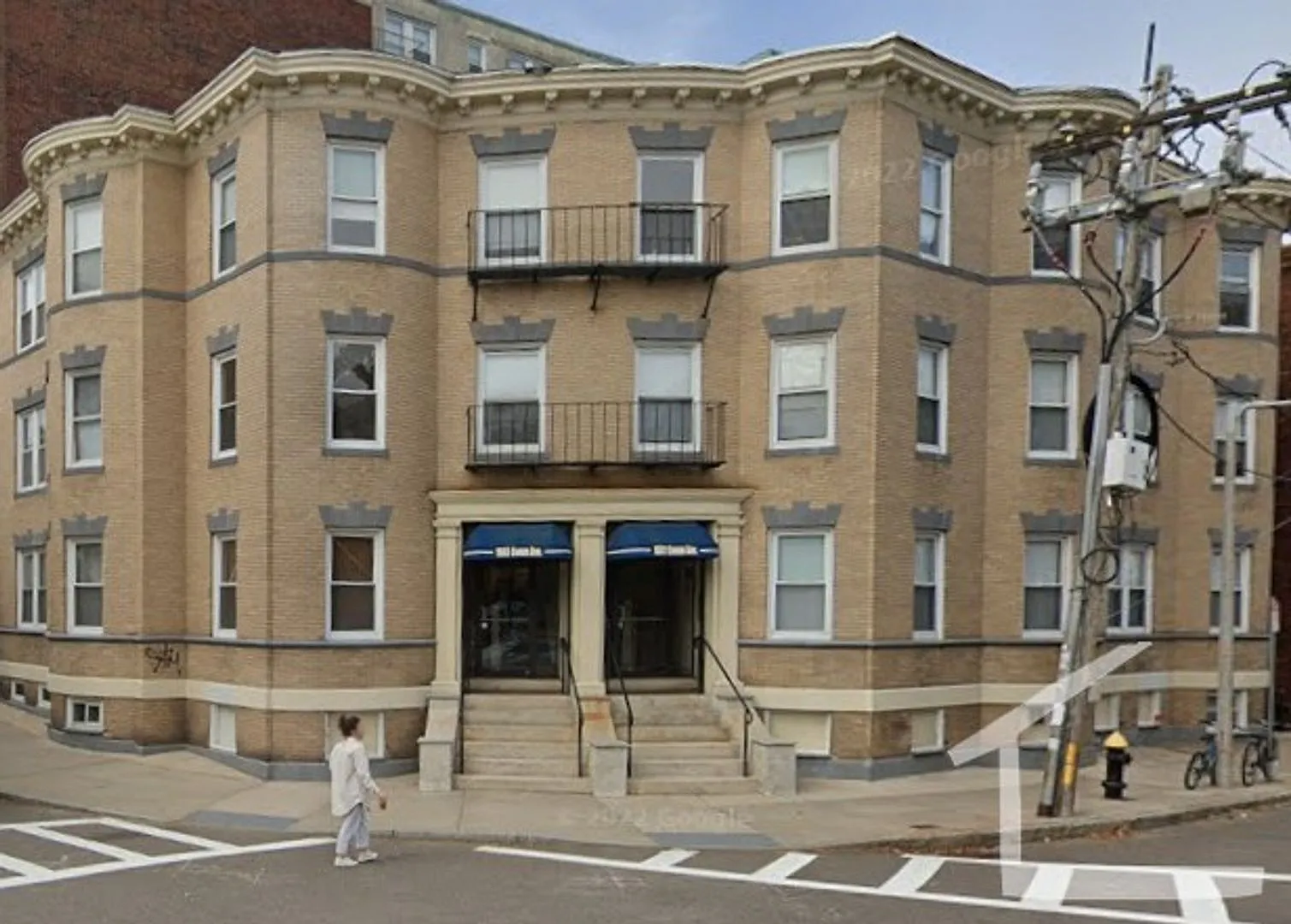 1683 Commonwealth Ave — Photo 1