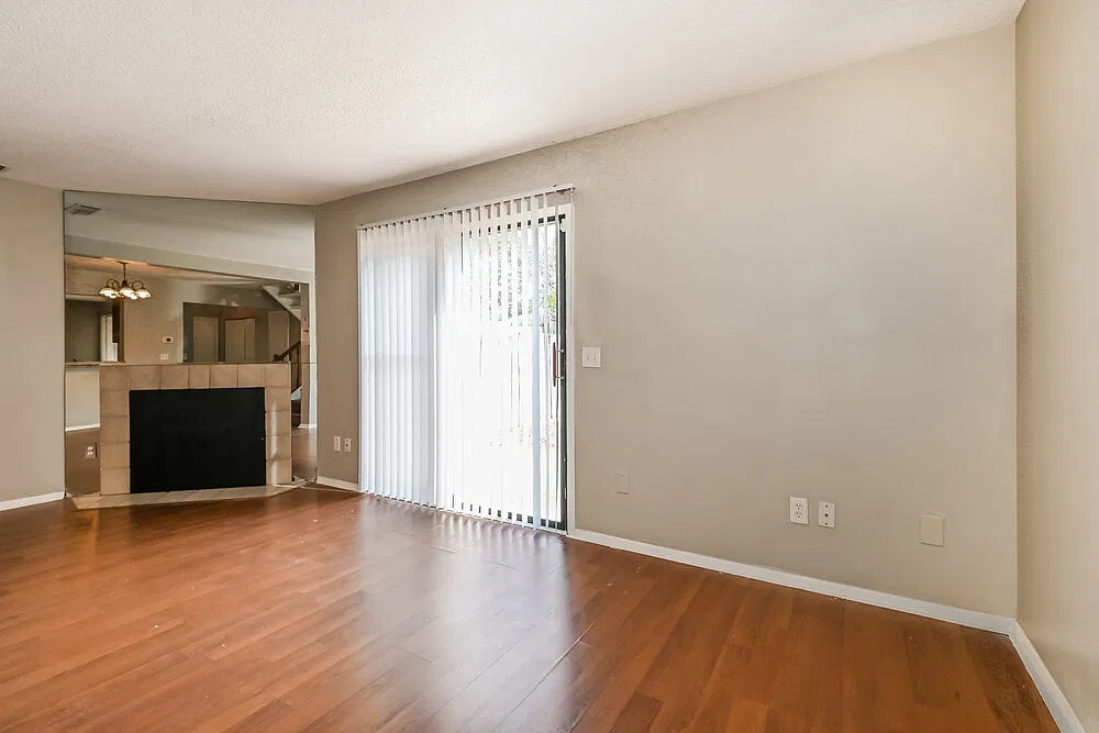 3 bed, 2.0 bath, 1368 sqft, $2,780 — Photo 4