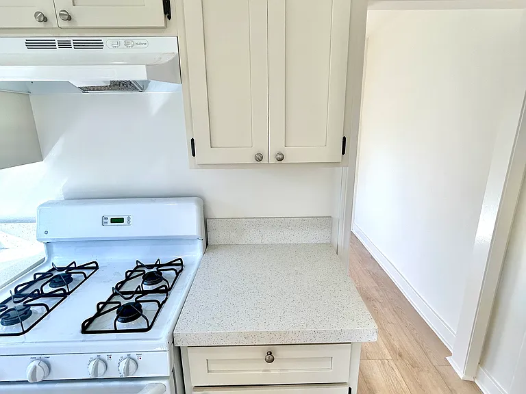 1765 Clinton St — Photo 8