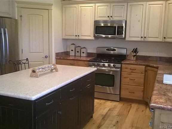 2nd image of 846 SE Cobblestone Dr