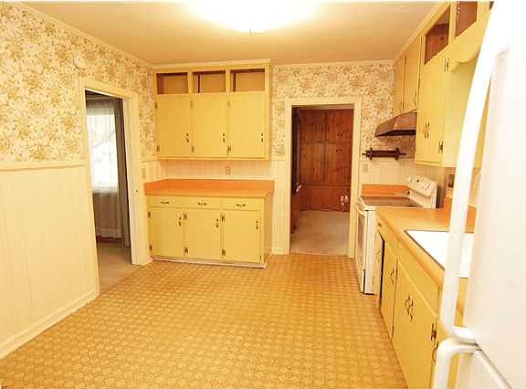 3rd image of 2763 N Barksdale Dr