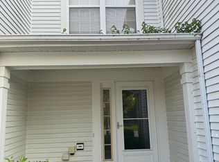 10549 Wakefield Ln #10549, Huntley, IL 60142