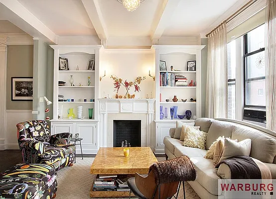 Sold by Warburg | media 13