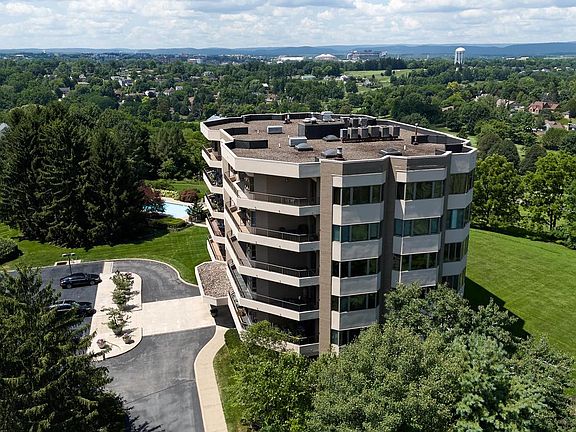 5th image of 425 Windmere Dr APT 4A