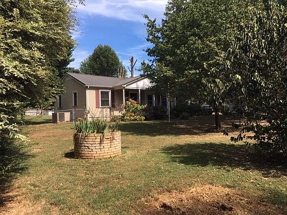3rd image of 109 Berne Dr