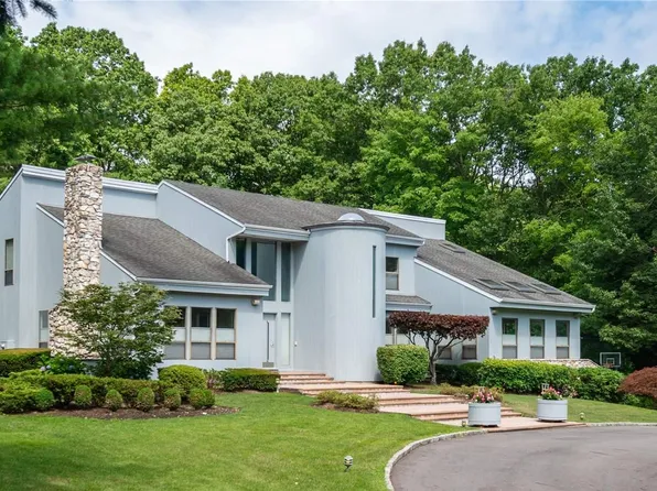 15 Sherwood, Oyster Bay, NY 11771