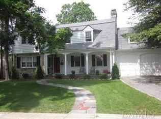 9 Lindbergh Pl, Yonkers, NY 10707
