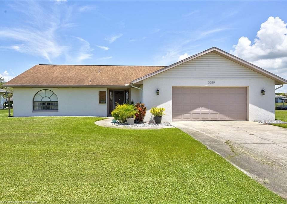 1st image of 3029 Country Lake Dr