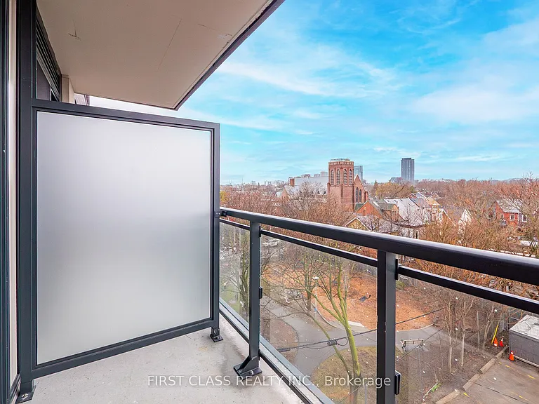 758 Dovercourt Rd #612 — Photo 27