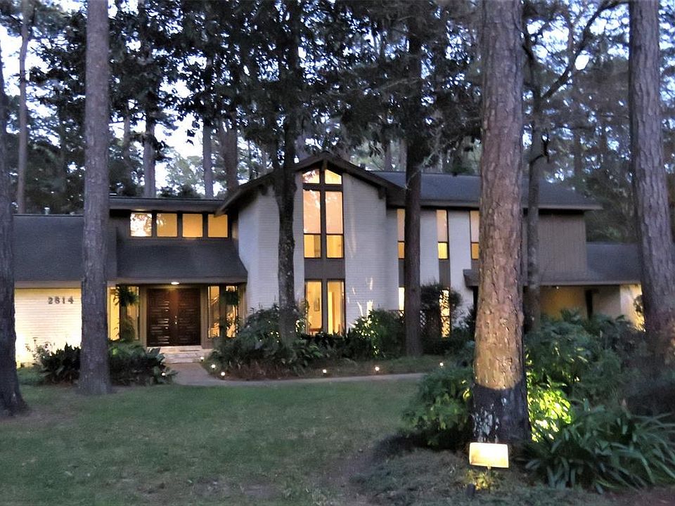 1st image of 2814 Royal Circle Dr