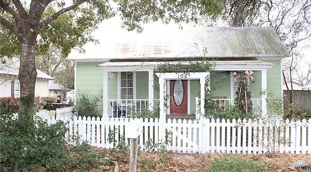 1st image of 102 Short St