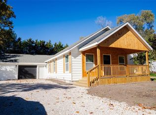 1121 S Lafayette Ave, Chanute, KS 66720