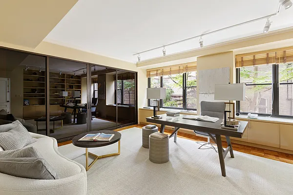 Sold by Compass | media 33