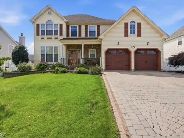 17 Grant Way, Phillipsburg, NJ 08865