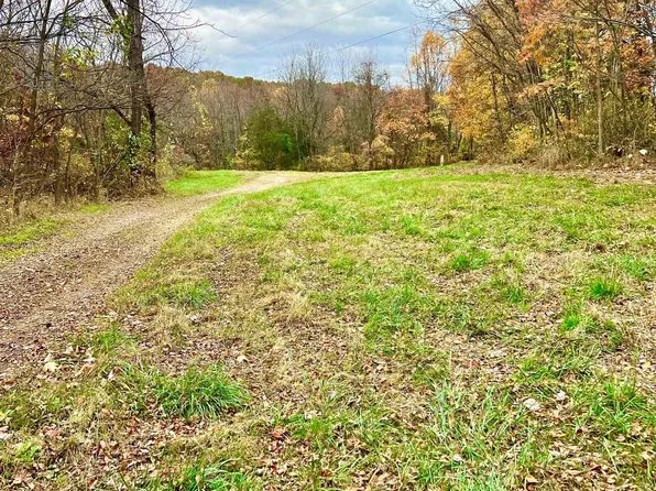 7 Milstead Ln, Mount Solon, VA 22843