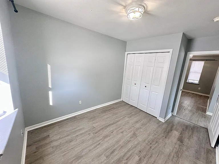 1751 Clara St — Photo 33