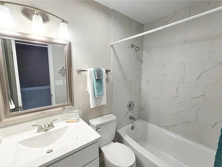 635 Biltmore Dr — Photo 18