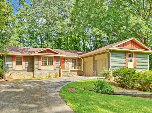 235 Rosedale St, Toccoa, GA 30577