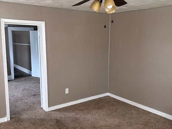 2nd image of 1010 W 5th St APT 1