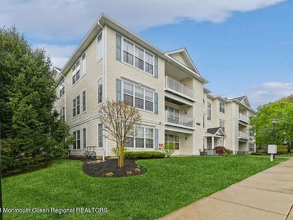 2nd image of 367 Saint Andrews Pl